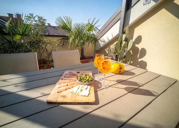 Flat With Terrace Close To Forum And Milanofiori Metro