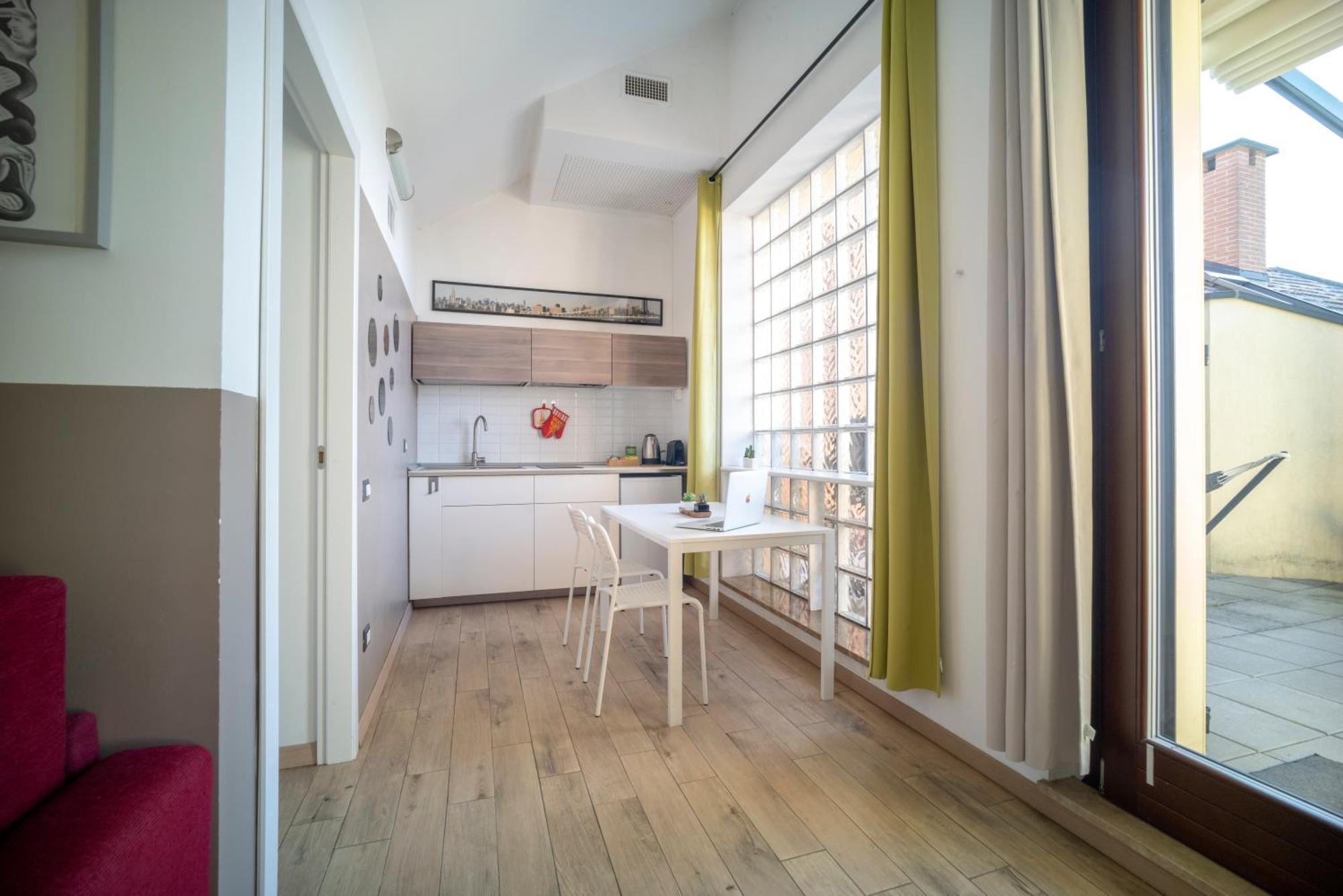 Apartment Flat With Terrace Close To Forum And Milanofiori Metro