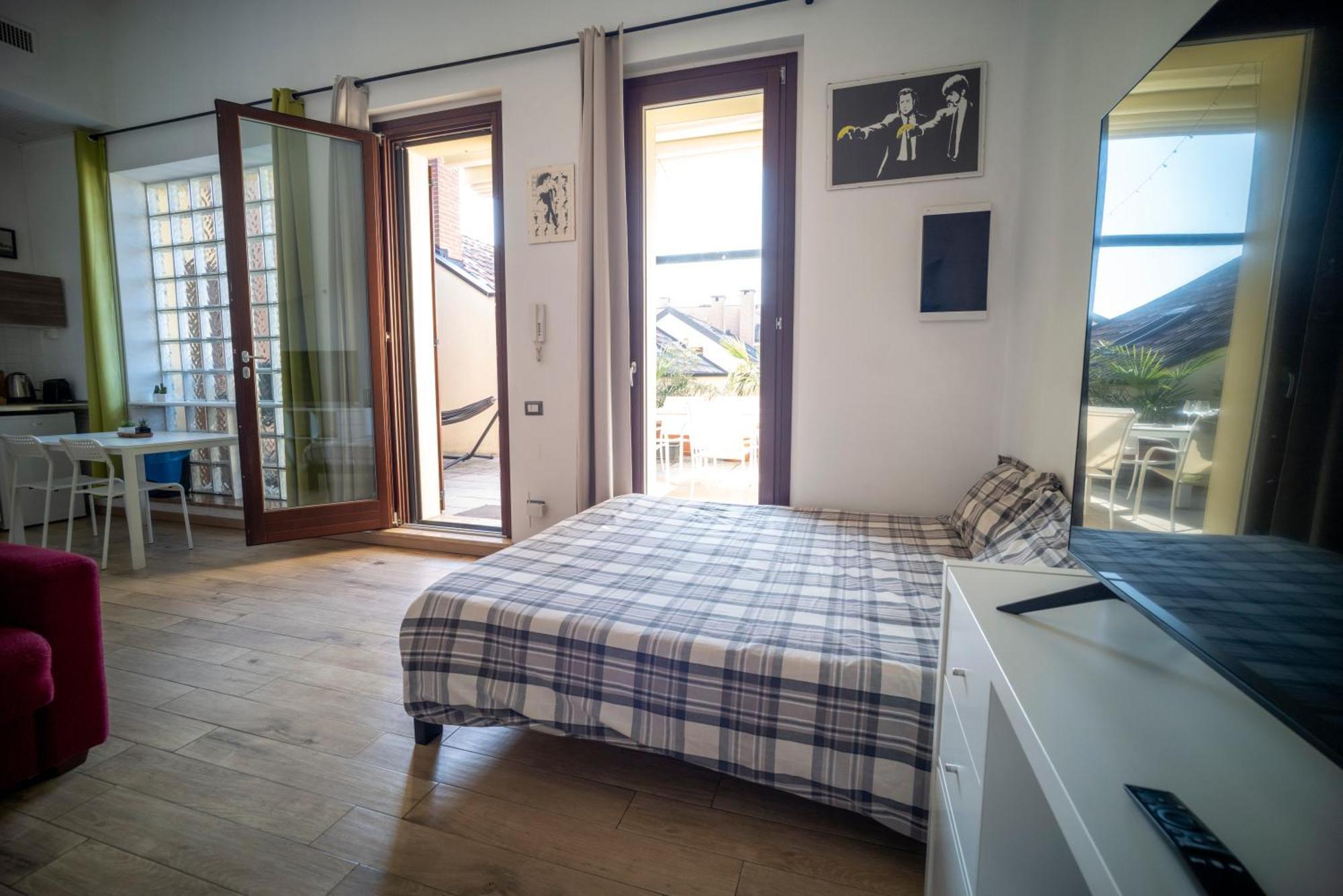 Flat With Terrace Close To Forum And Milanofiori Metro Assago