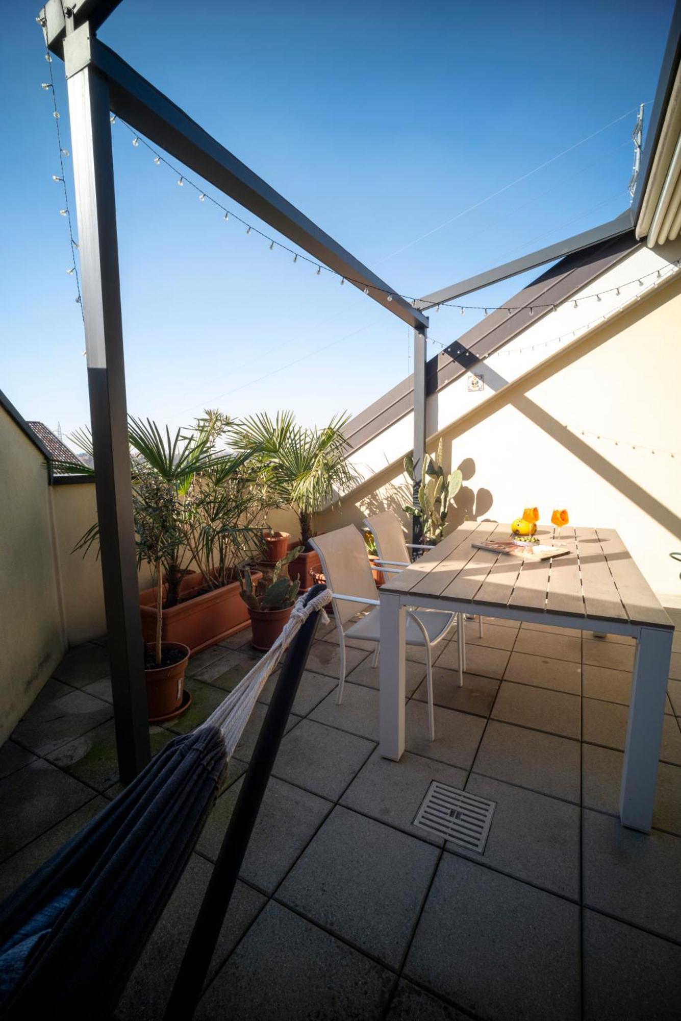 Apartment Flat With Terrace Close To Forum And Milanofiori Metro